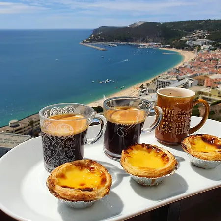 With A Stunning View Over * Sesimbra