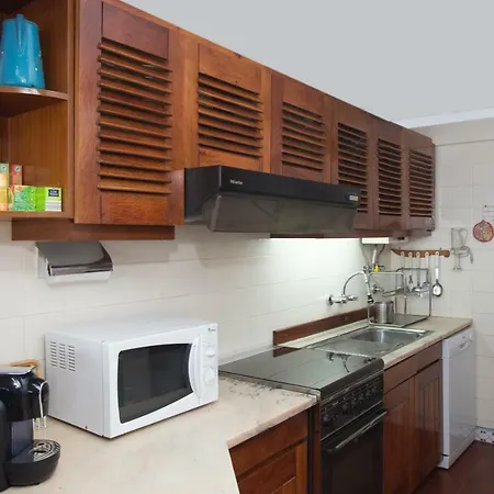 With A Stunning View Over Apartment Sesimbra