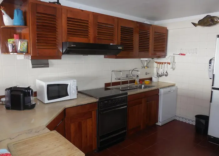 With A Stunning View Over セシンブラ