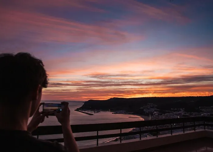 With A Stunning View Over アパート *